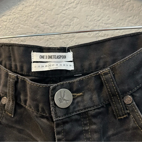 One Teaspoon Black Bonitas Low Waist Denim Shorts Size 26 - Picture 3 of 4